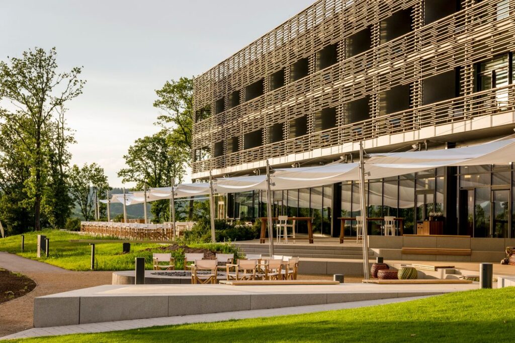 Seezeitlodge Hotel & Spa – Gonnesweiler, Bostalsee (Saarland): Außenansicht