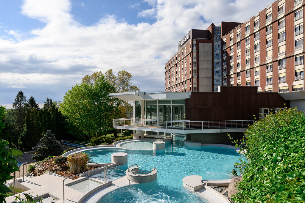Thermalurlaub im Ensana Thermal Aqua - Hotelaußenansicht 