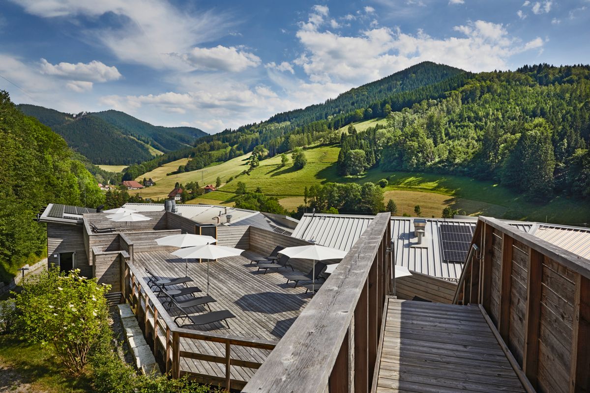 ElzLand Hotel Pfauen - Wellnesshotel Schwarzwald - Sonnenterrasse