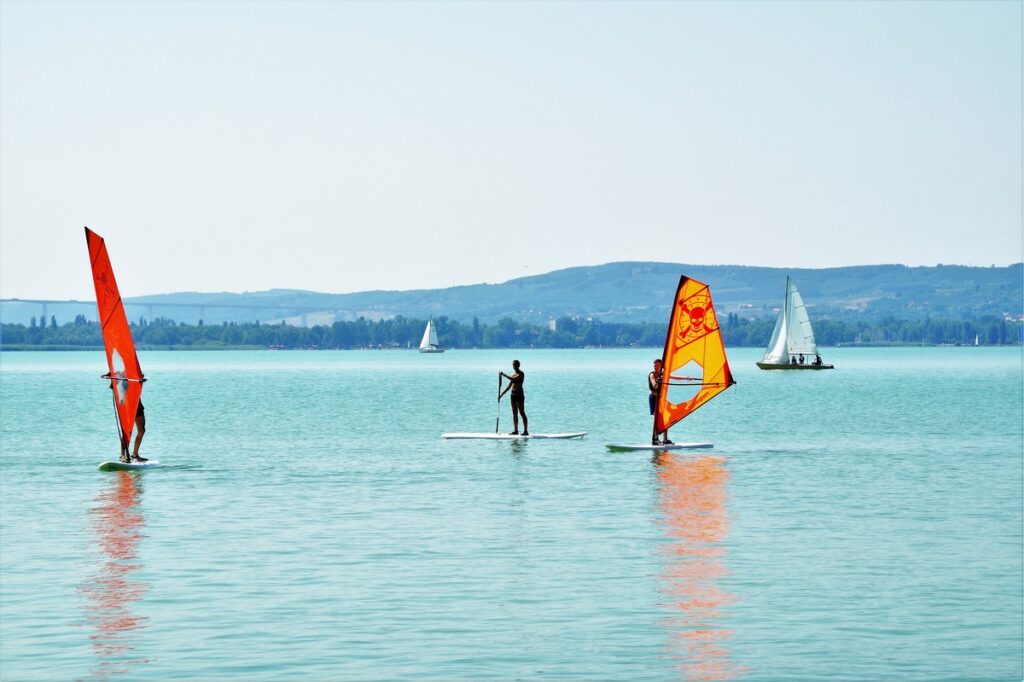 Windsurfer auf dem Balaton
