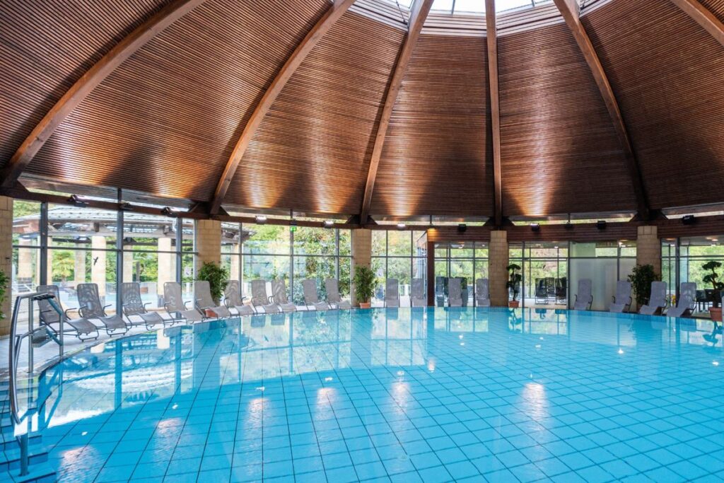 Innenbecken der Crucenia Thermen Bad Kreuznach