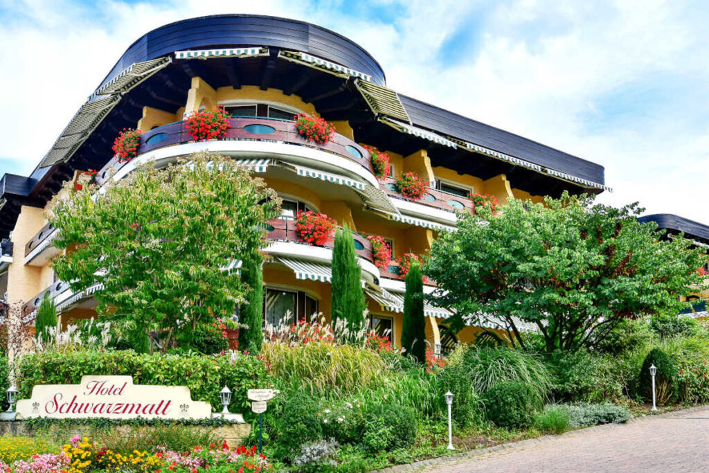 Außenansicht des Hotel Schwarzmatt, Badenweiler